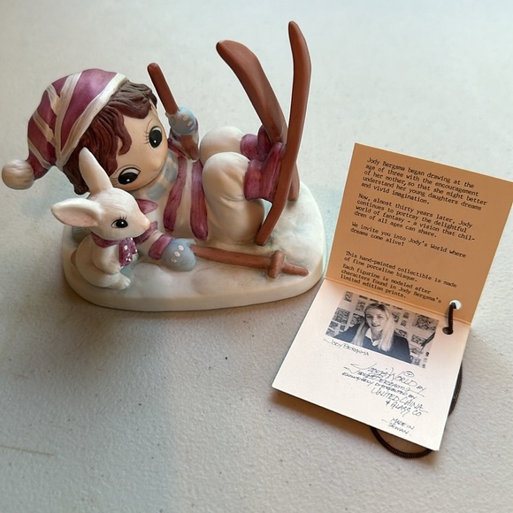 Jody’s World 1985 Snow Skiing Figurine with bunny - Picture 2 of 6